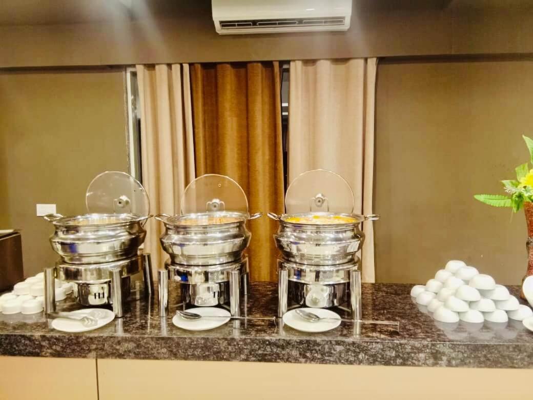 Hotel Signature Planet Indore Ngoại thất bức ảnh