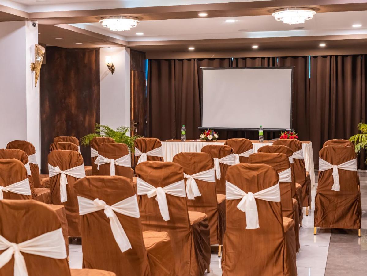 Hotel Signature Planet Indore Ngoại thất bức ảnh