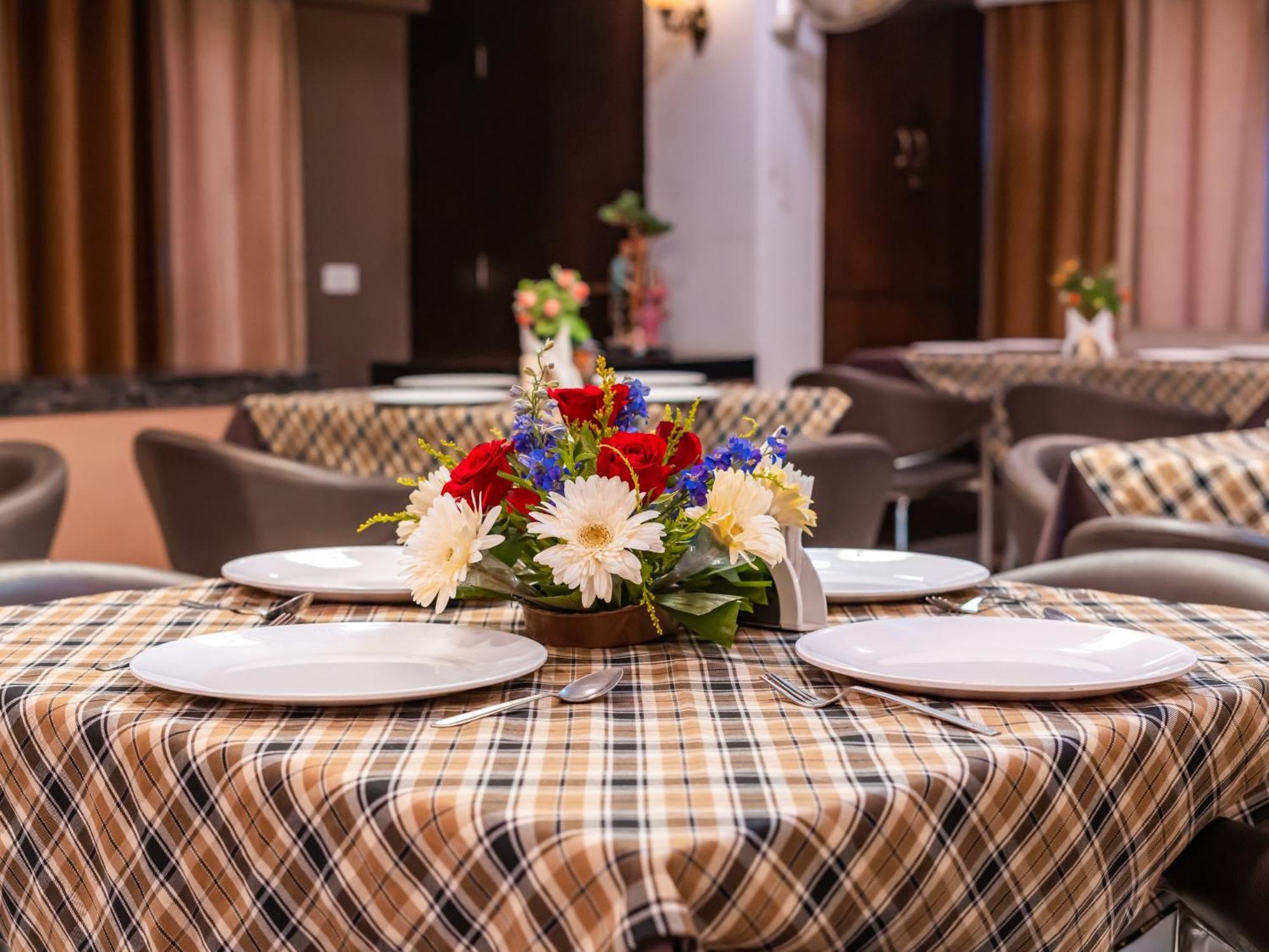 Hotel Signature Planet Indore Ngoại thất bức ảnh